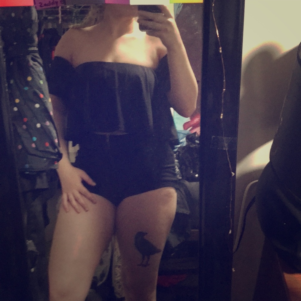 Forever21 off the shoulder crop top